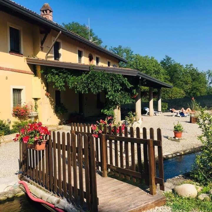 Agriturismo Helianthus Oleggio Exterior photo